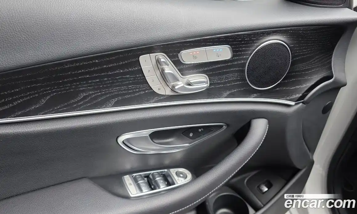 Mercedes-Benz E-Class 2022 2.0 гидро, фото 23