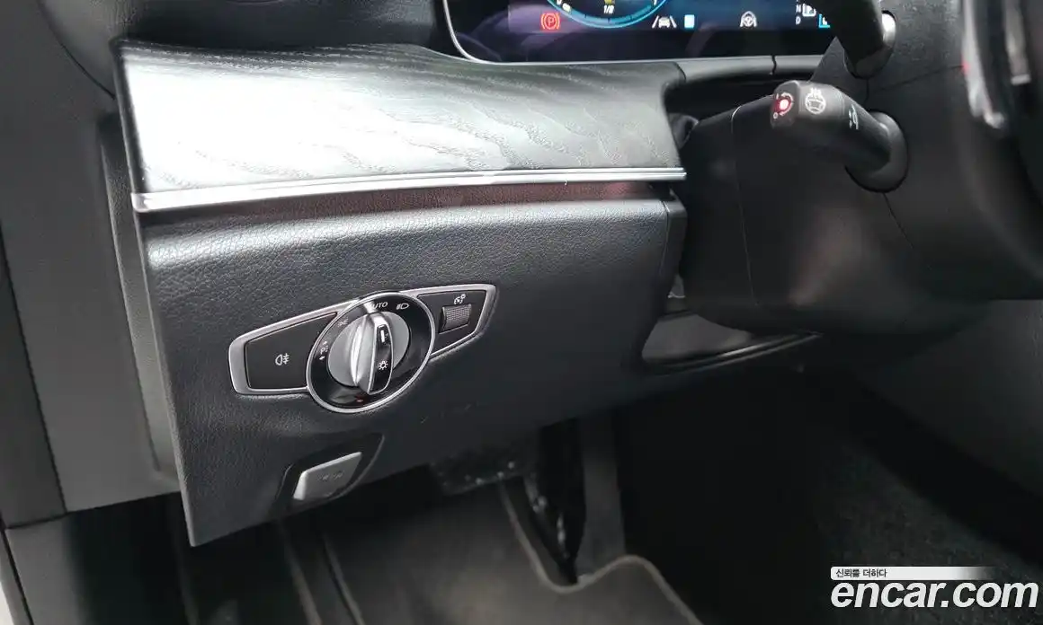 Mercedes-Benz E-Class 2022 2.0 гидро, фото 25