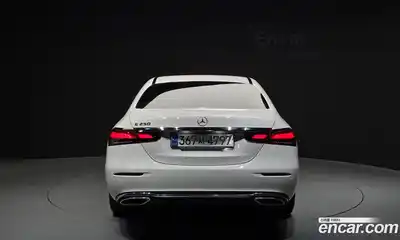 Mercedes-Benz E-Class 2022 2.0 гидро, миниатюра 4