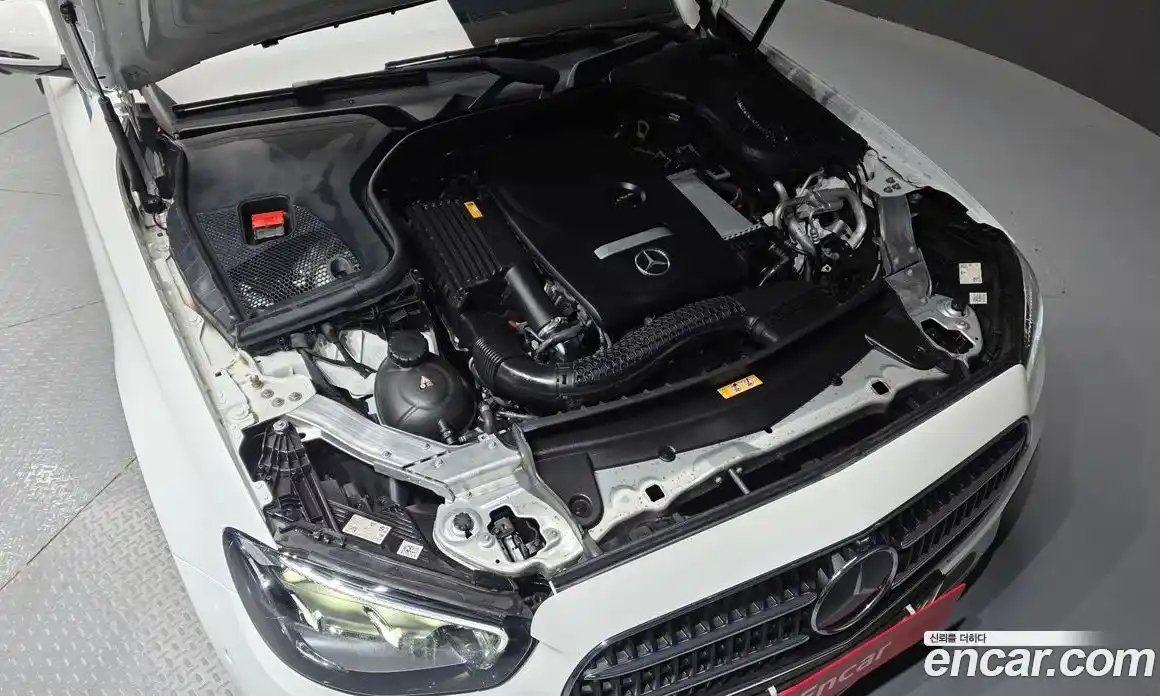Mercedes-Benz E-Class 2022 2.0 гидро, фото 6
