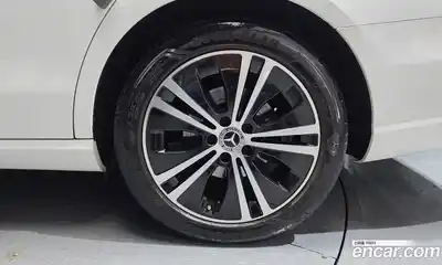 Mercedes-Benz E-Class 2022 2.0 гидро, миниатюра 7