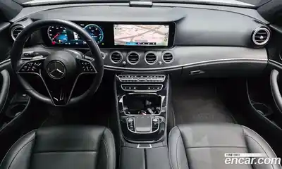 Mercedes-Benz E-Class 2022 2.0 гидро, миниатюра 10