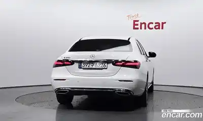 Mercedes-Benz E-Class 2021 2.0 гидро, миниатюра 4