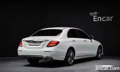 Mercedes-Benz E-Class 2019 2.0 гидро, миниатюра 2
