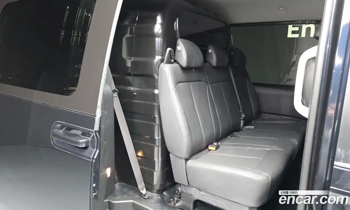 Hyundai Staria 2024 2.2 гидро, фото 12