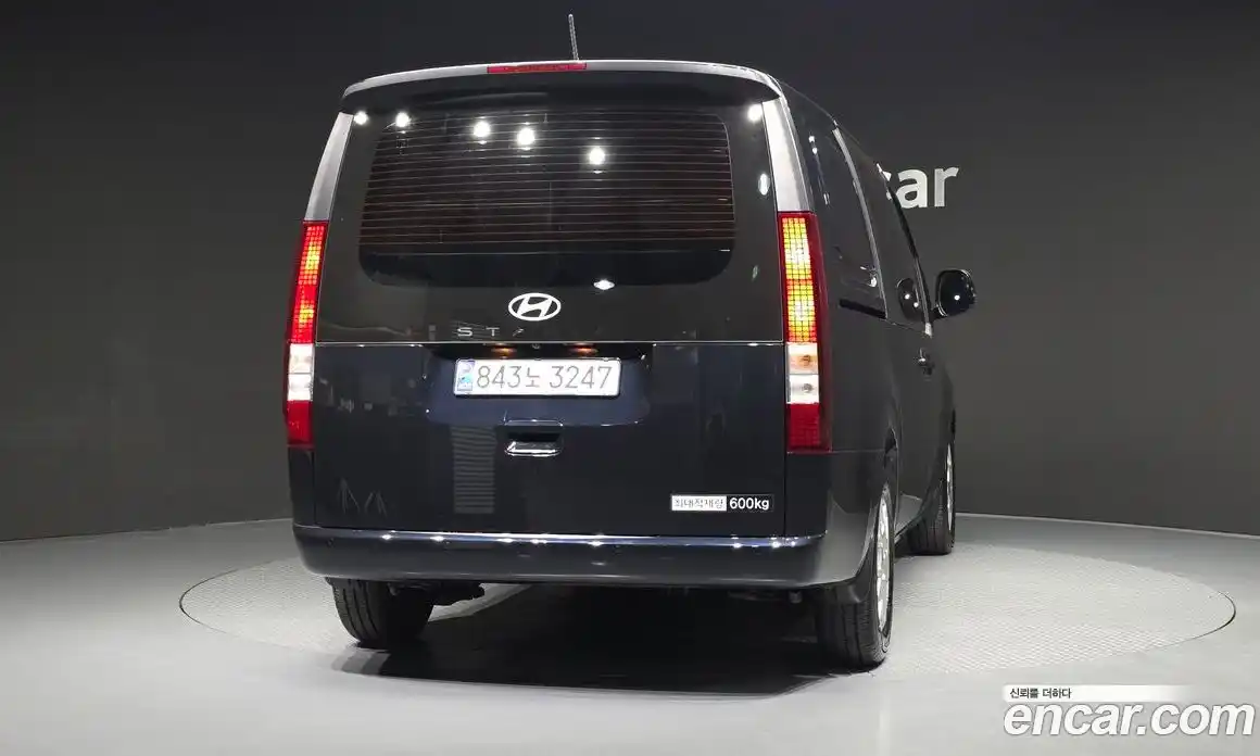 Hyundai Staria 2024 2.2 гидро, фото 4