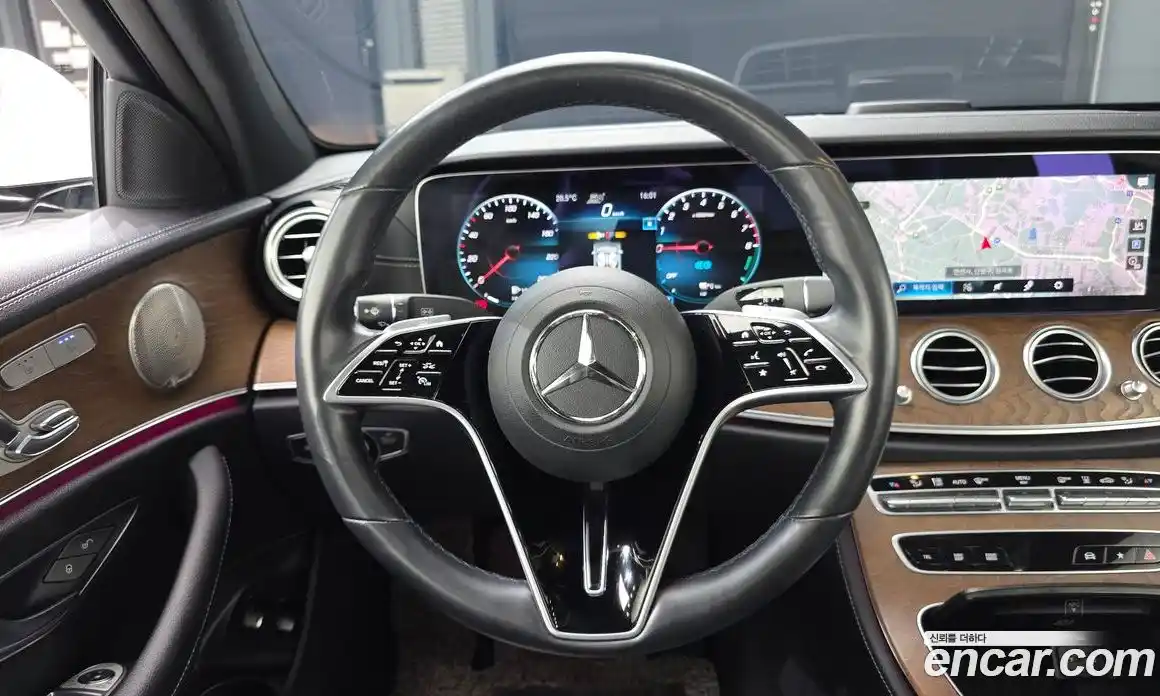 Mercedes-Benz E-Class 2021 2.0 гидро, фото 18