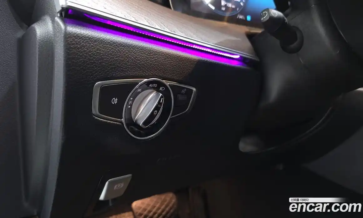 Mercedes-Benz E-Class 2021 2.0 гидро, фото 20