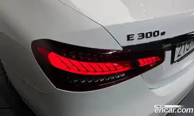 Mercedes-Benz E-Class 2021 2.0 гидро, миниатюра 9