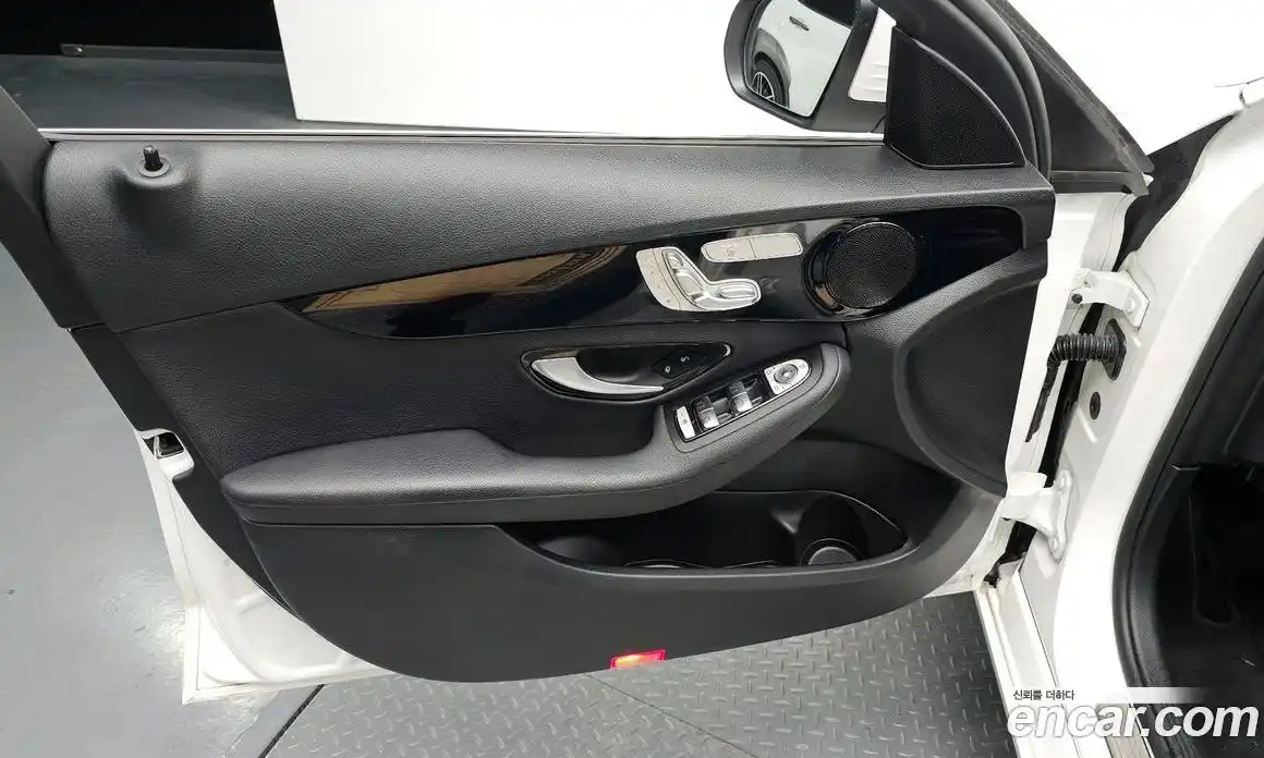 Mercedes-Benz C-Class 2020 2.0 гидро, фото 13