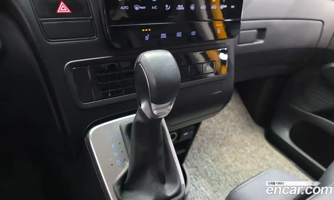 Hyundai Staria 2024 3.5 гидро, фото 12