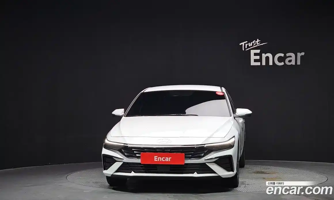 Hyundai Avante 2026 1.6 автомат (гидро), фото 3