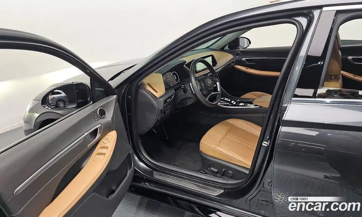 Hyundai Sonata 2021 1.6 автомат (гидро), фото 13