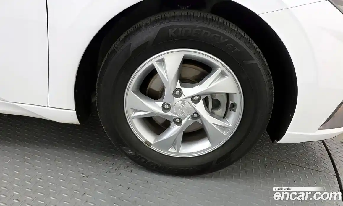 Hyundai Avante 2022 1.6 гидро, фото 5