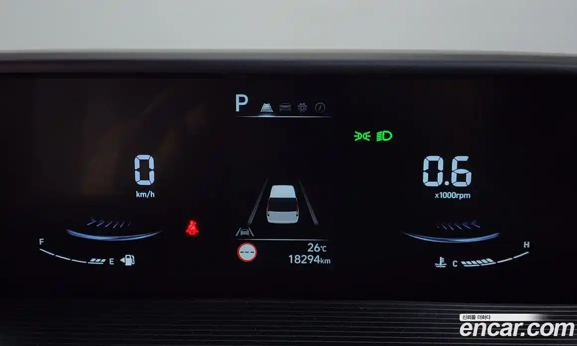 Hyundai Staria 2024 3.5 гидро, фото 11