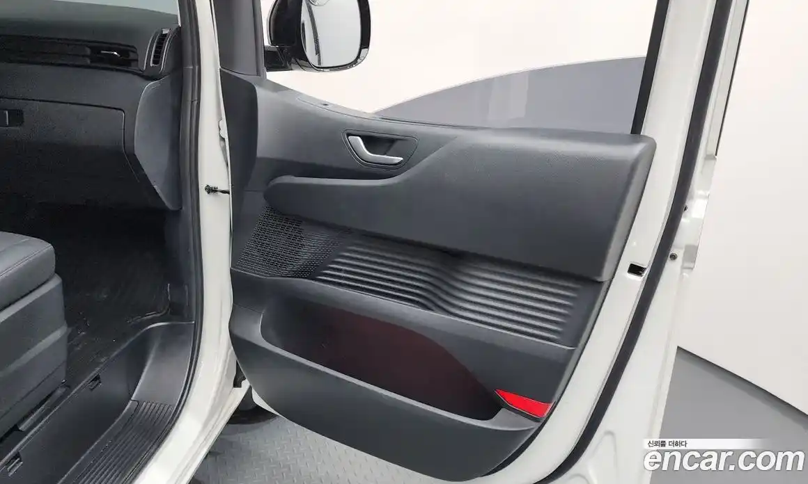 Hyundai Staria 2024 3.5 гидро, фото 15