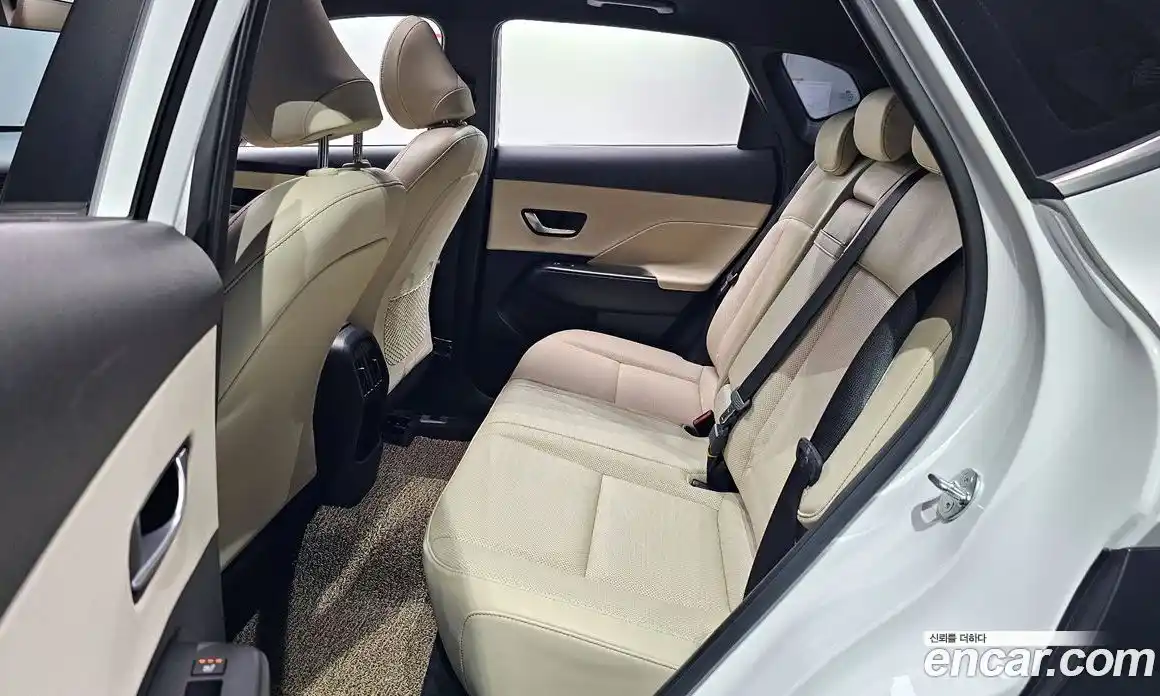 Hyundai Kona 2023 1.6 гидро, фото 17