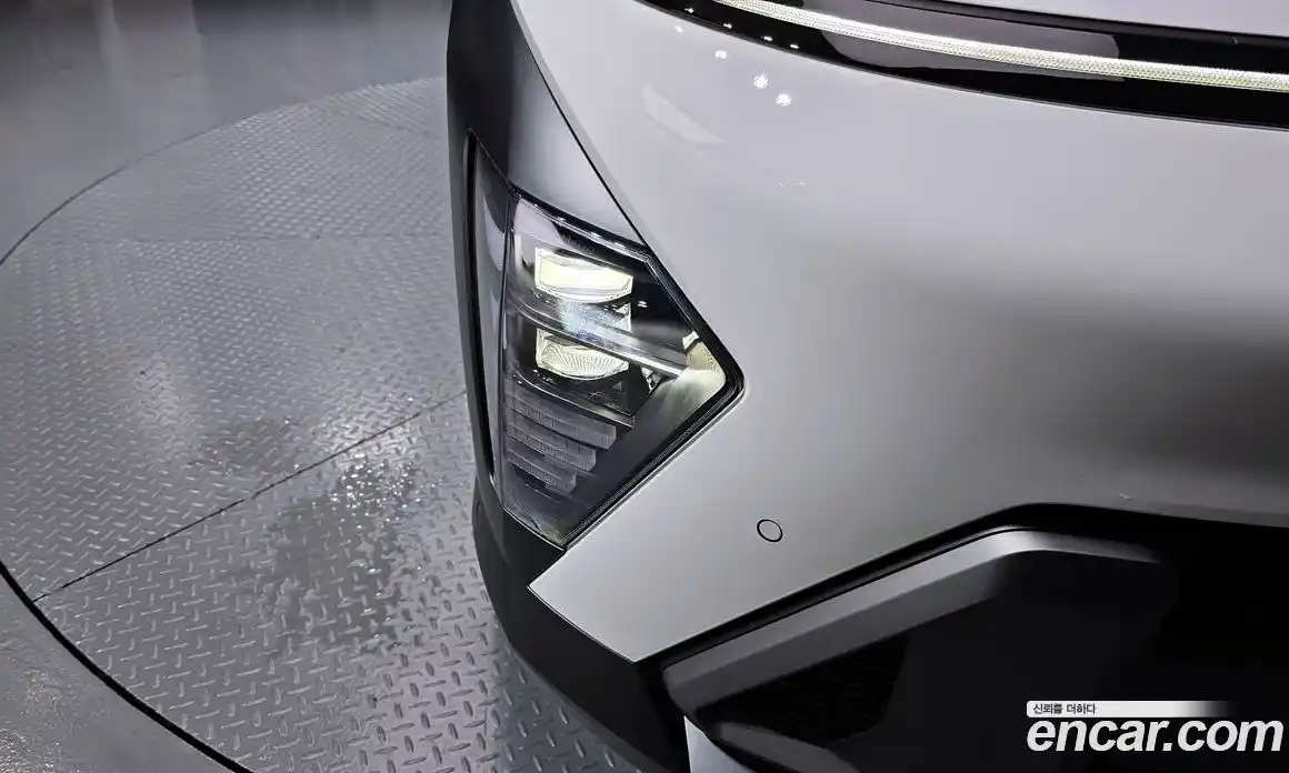 Hyundai Kona 2023 1.6 гидро, фото 8