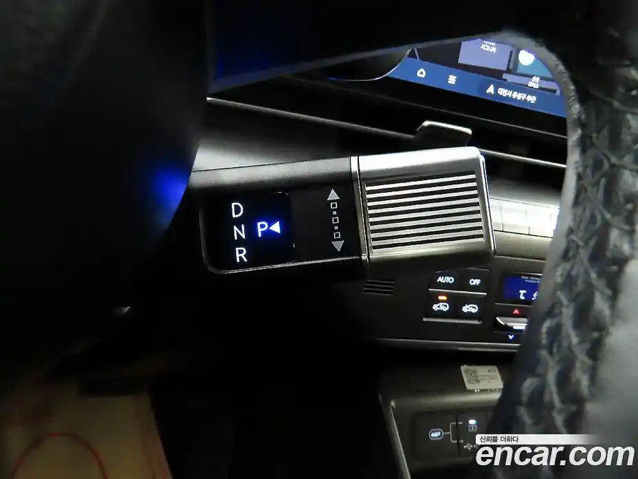 Hyundai Kona 2023 1.6 гидро, фото 13