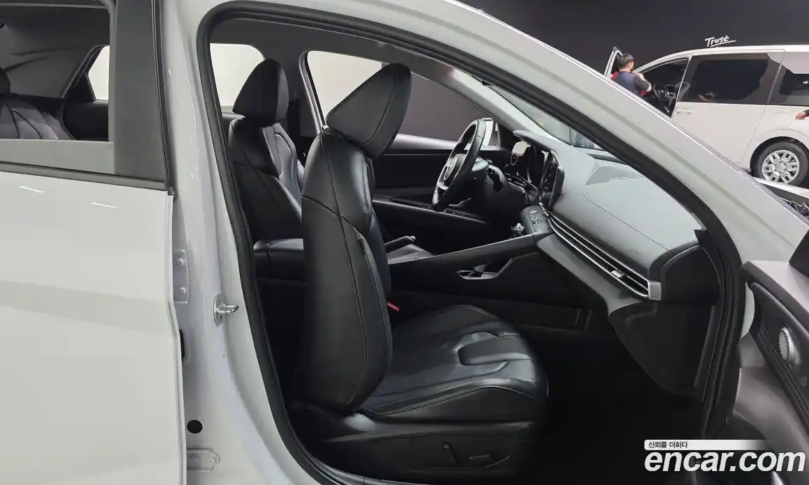 Hyundai Avante 2022 1.6 гидро, фото 17