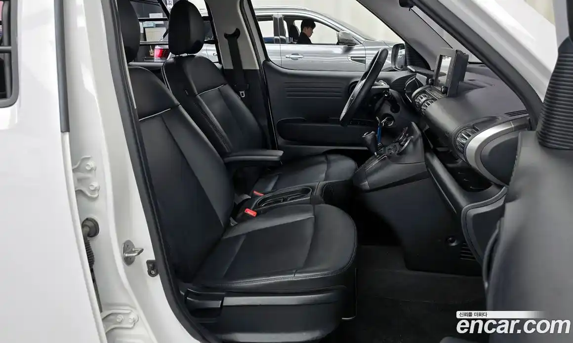 Hyundai Casper 2022 1.0 гидро, фото 16