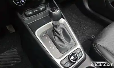 Hyundai Venue 2022 1.6 автомат (гидро), миниатюра 12