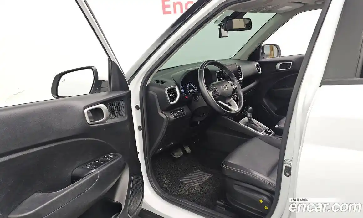 Hyundai Venue 2022 1.6 автомат (гидро), фото 13