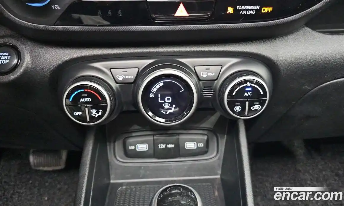 Hyundai Venue 2022 1.6 автомат (гидро), фото 25