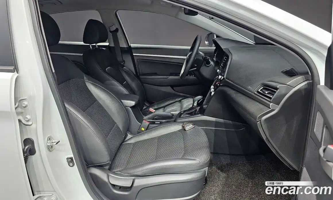 Hyundai Avante 2018 1.6 гидро, фото 12