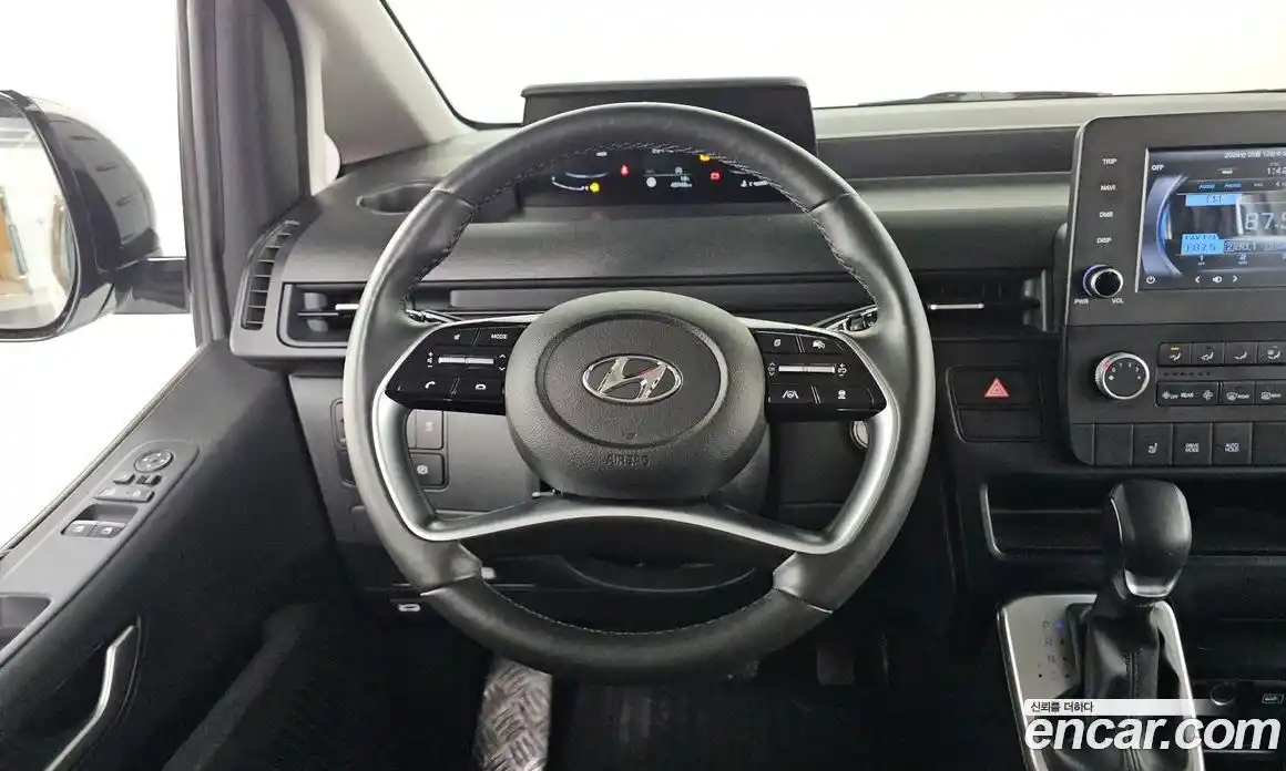 Hyundai Staria 2024 2.2 гидро, фото 17