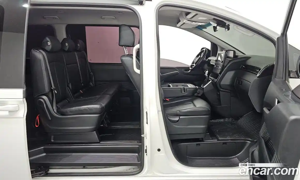 Hyundai Staria 2024 2.2 гидро, фото 25