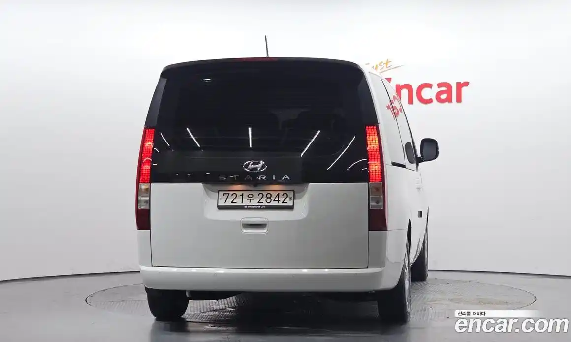 Hyundai Staria 2024 2.2 гидро, фото 4