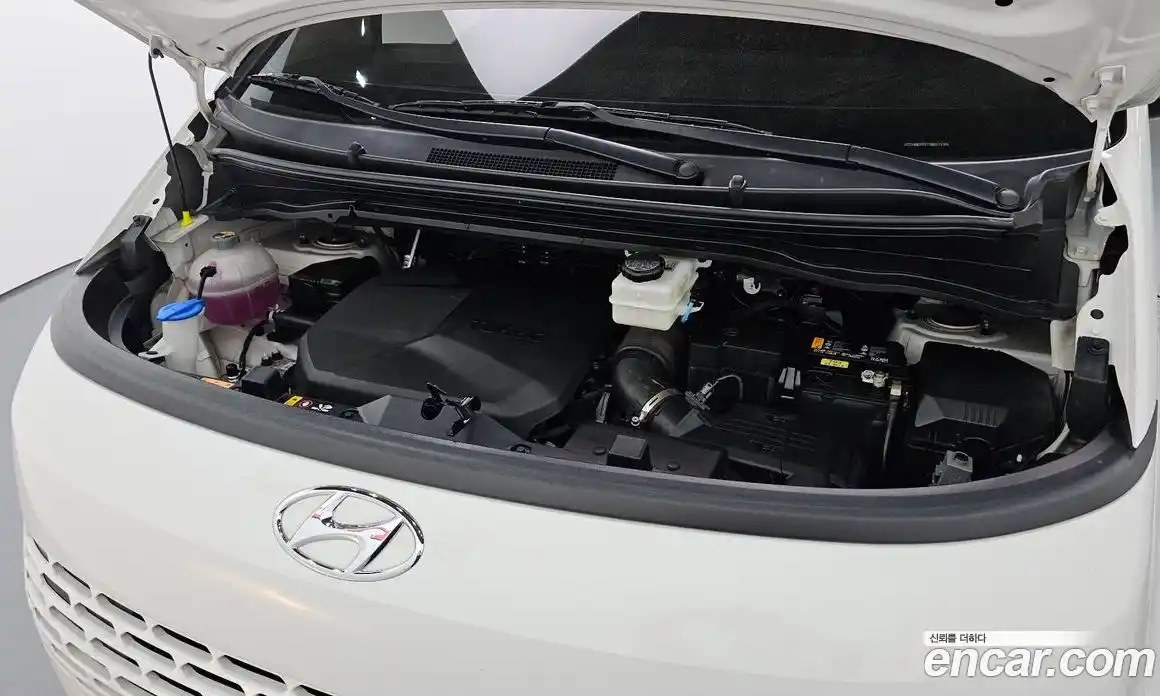 Hyundai Staria 2024 2.2 гидро, фото 6