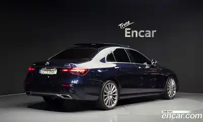 Mercedes-Benz E-Class 2021 2.0 гидро, миниатюра 2