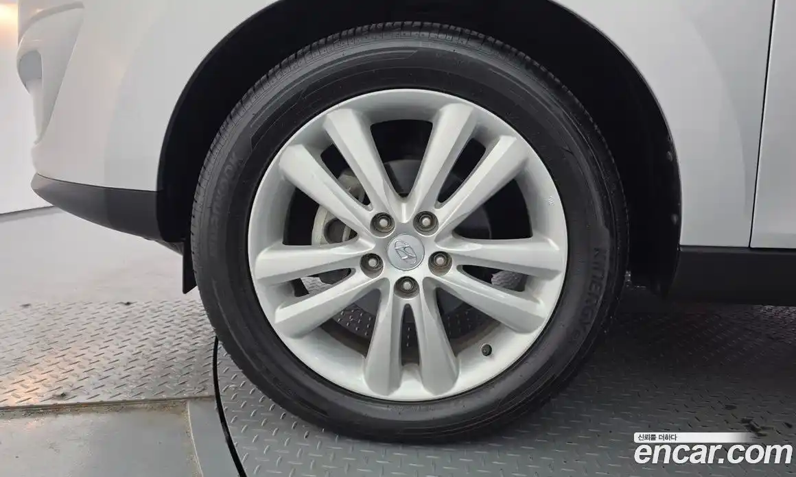 Hyundai Tucson 2010 2.0 гидро, фото 5