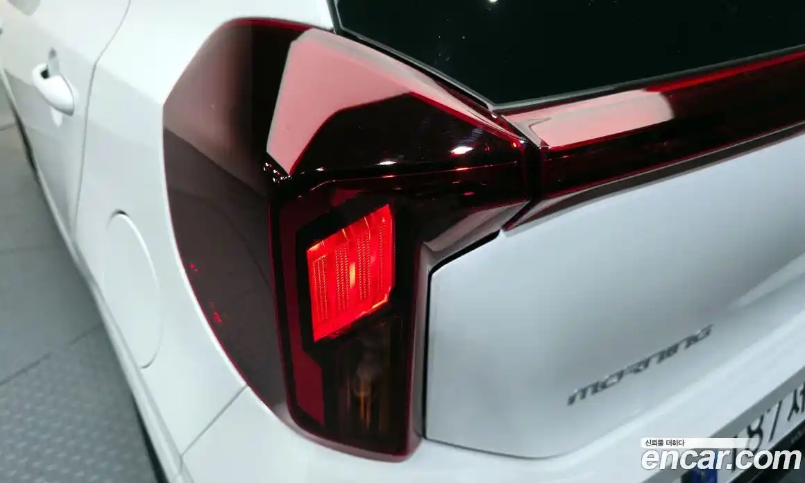 Kia Morning 2024 1.0 автомат (гидро), фото 9