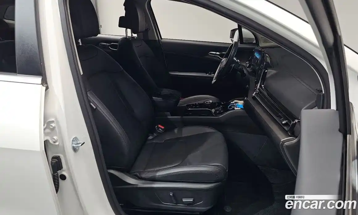 Kia Sportage 2023 1.6 автомат (гидро), фото 15