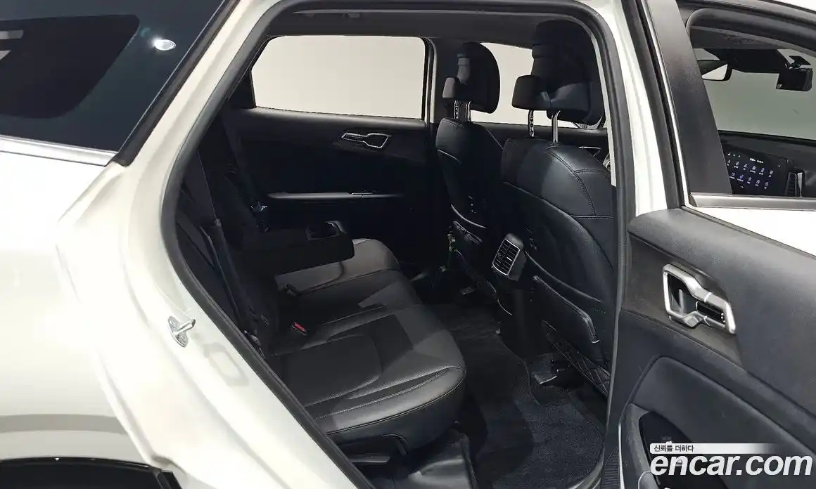 Kia Sportage 2023 1.6 автомат (гидро), фото 16
