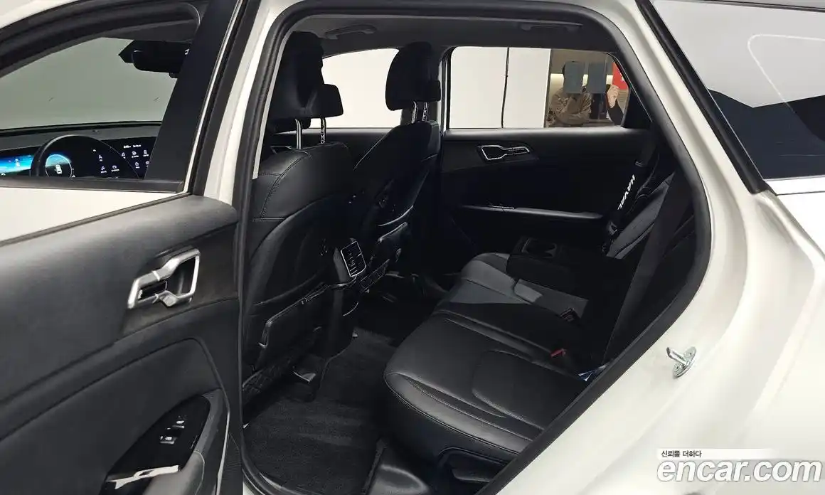 Kia Sportage 2023 1.6 автомат (гидро), фото 17