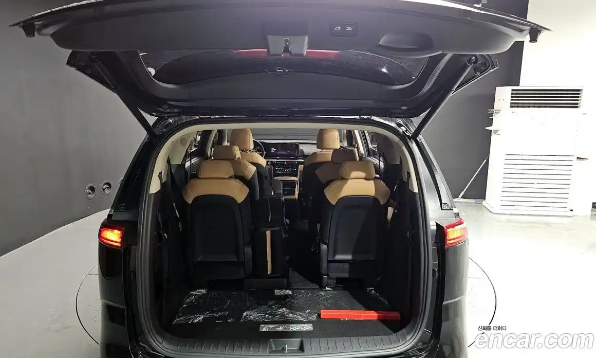 Kia Carnival 2020 2.2 автомат (гидро), фото 25