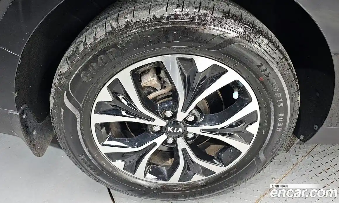Kia Carnival 2020 2.2 автомат (гидро), фото 26