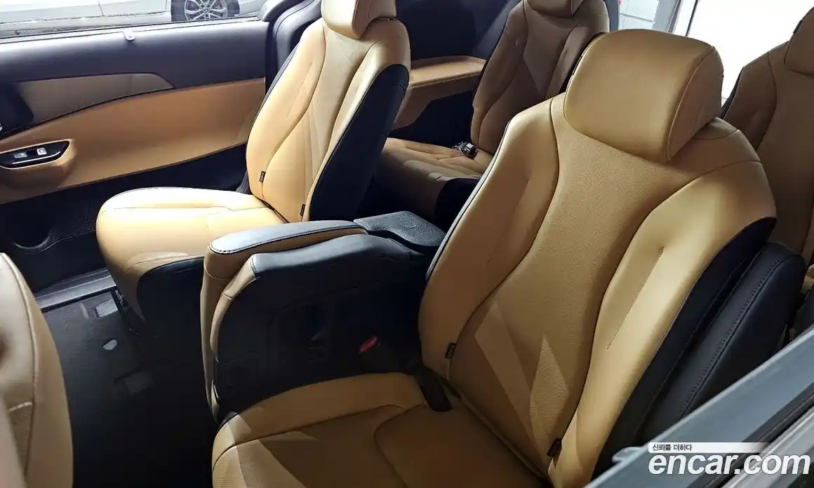 Kia Carnival 2020 2.2 автомат (гидро), фото 29