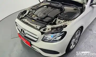 Mercedes-Benz E-Class 2017 1.9 гидро, миниатюра 6