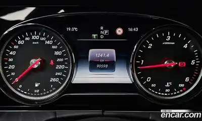 Mercedes-Benz E-Class 2017 1.9 гидро, миниатюра 8