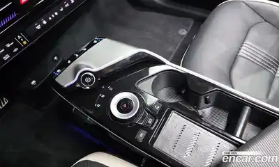 Kia EV6 2023 0.1 автомат (гидро), миниатюра 12