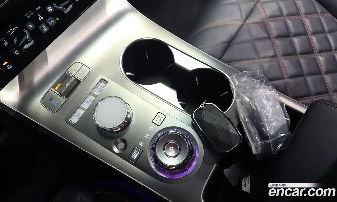 Genesis GV70 2024 2.5 гидро, фото 12