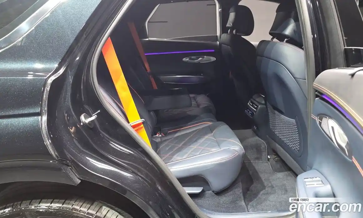 Genesis GV70 2024 2.5 гидро, фото 17
