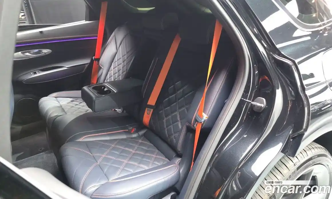 Genesis GV70 2024 2.5 гидро, фото 18