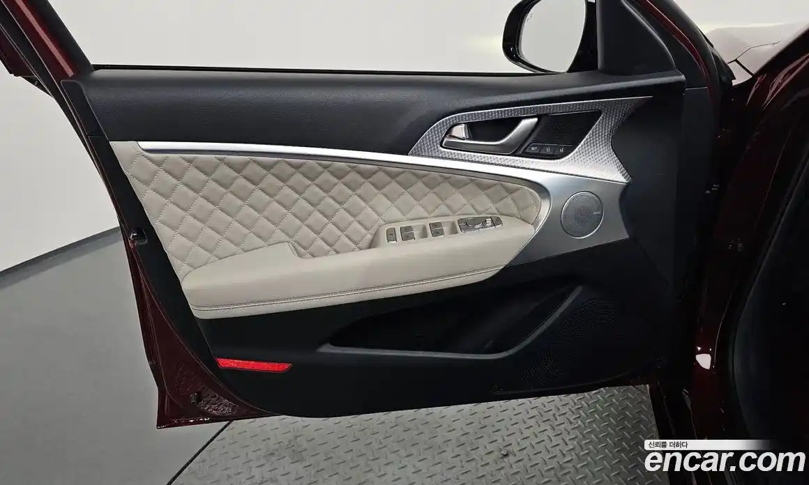 Genesis G70 2022 2.0 гидро, фото 14