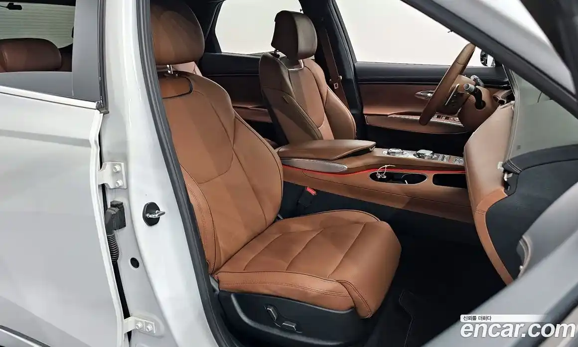 Genesis GV70 2021 2.5 гидро, фото 17